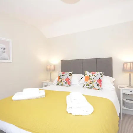 The Mews - 2 Bedroom Luxury, Spacious House With Free Parking York Exterior photo