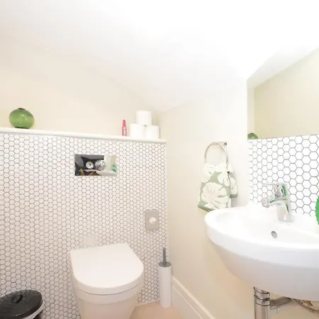 The Mews - 2 Bedroom Luxury, Spacious House With Free Parking York Exterior photo