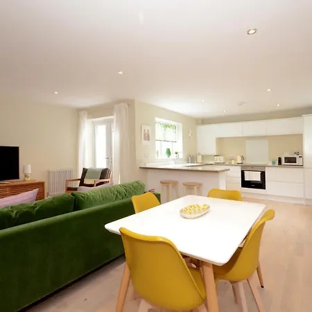 The Mews - 2 Bedroom Luxury, Spacious House With Free Parking York Exterior photo
